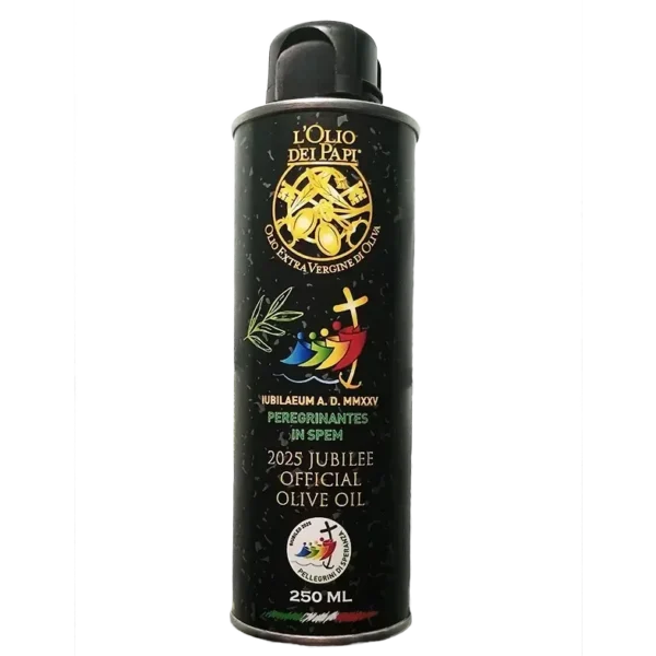 Latta di olio extra vergine di oliva L’Olio dei Papi su sfondo bianco
